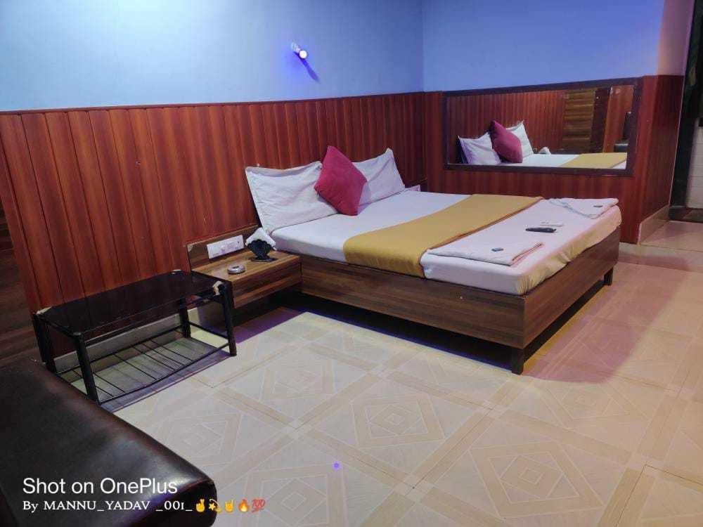 O Sea Land & Restuarant Hotel Nirmal (Maharashtra)